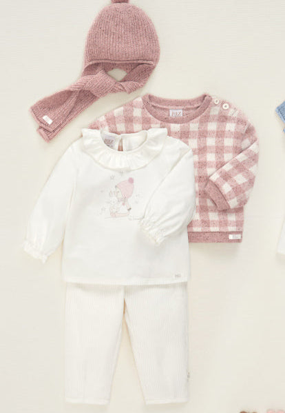 CAMISETA NIÑA CON CUELLO Y DIBUJO "DEVA"