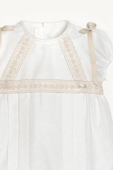 PELELE MANGA CORTA EN TUL PLUMETI Y ORGANZA