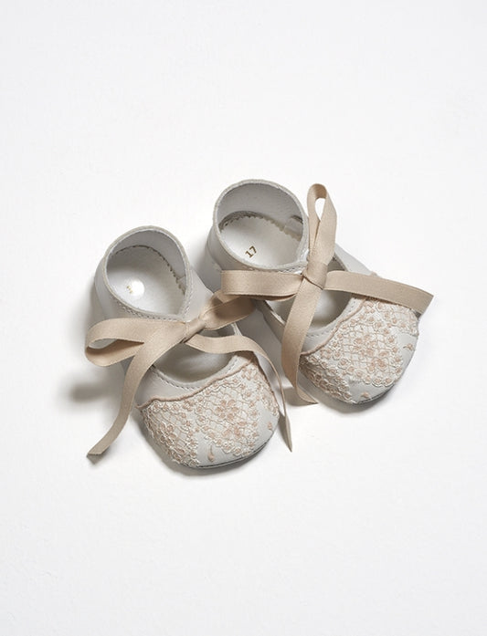 ZAPATO BAUTIZO NIÑA PIEL NACAR