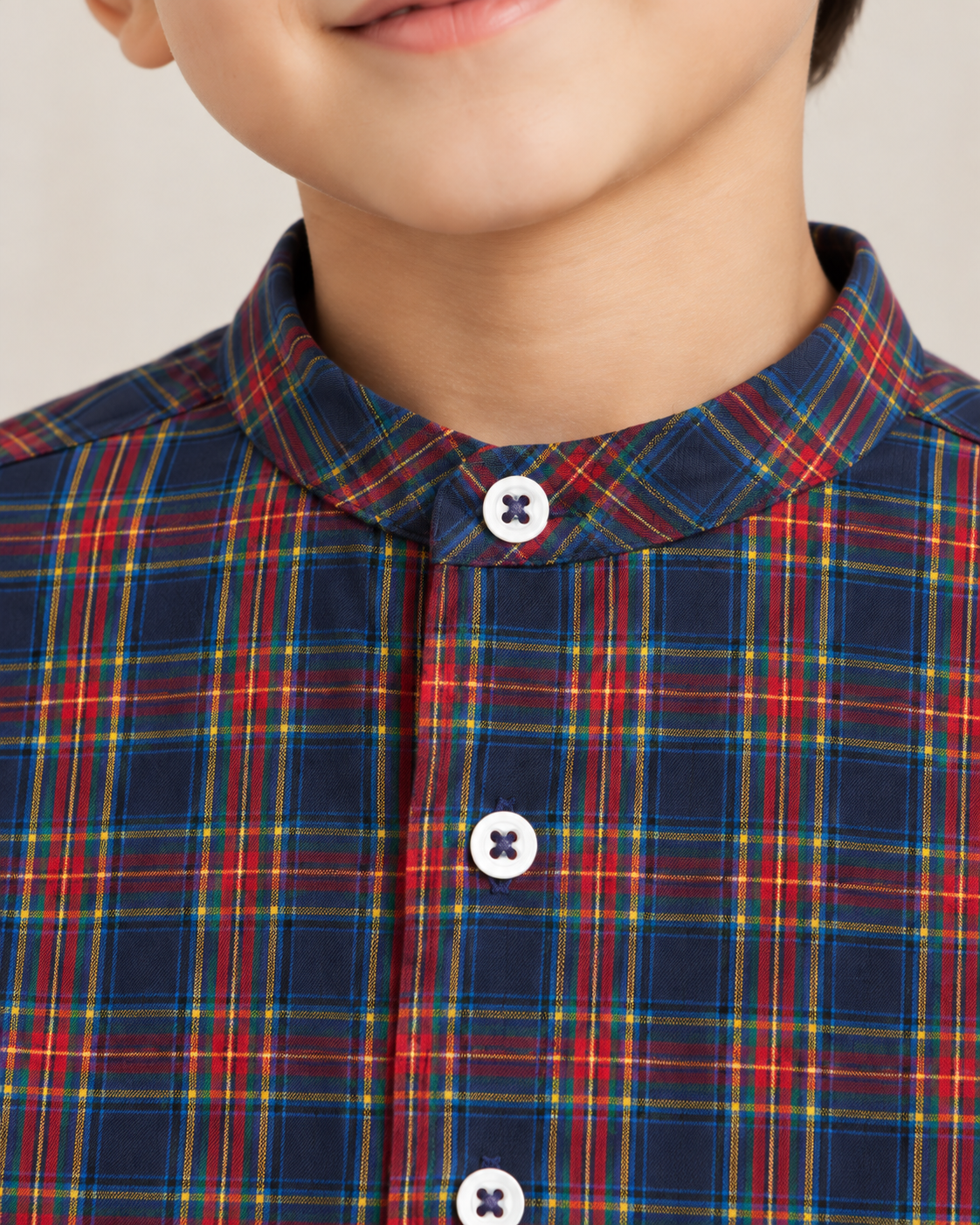 Camisa niño de viella a cuadros escoceses rojos y marino con cuello mao- Fina Ejerique