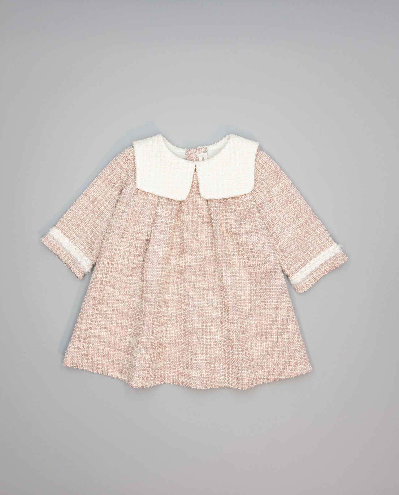 Vestido beige de tweed con lazo rosa de grosgrain y bolsillos - Fina Ejerique - Crudo